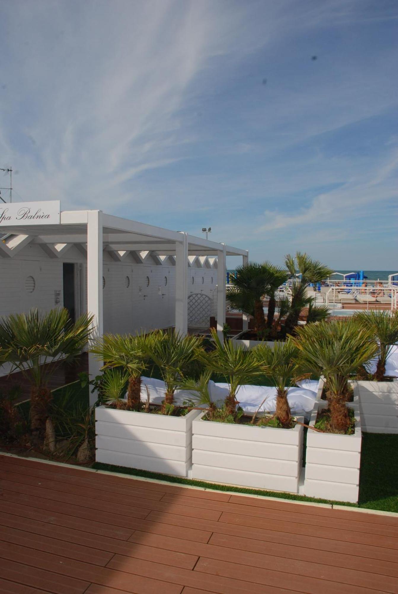Residence Altomare Riccione Esterno foto