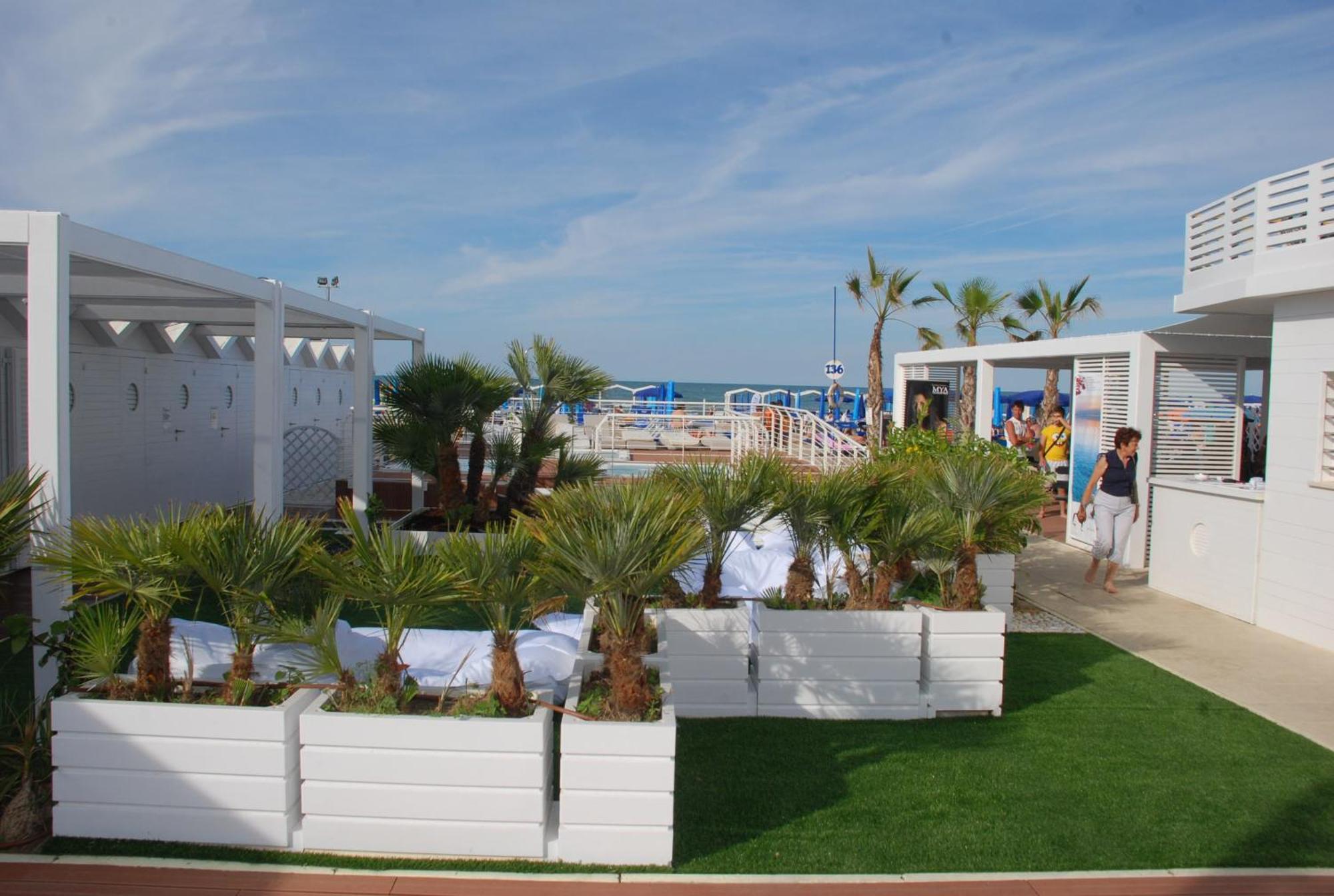 Residence Altomare Riccione Esterno foto