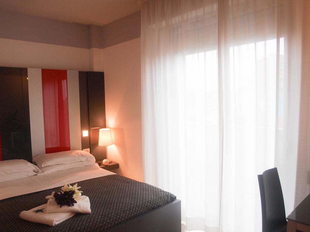 Residence Altomare Riccione Esterno foto