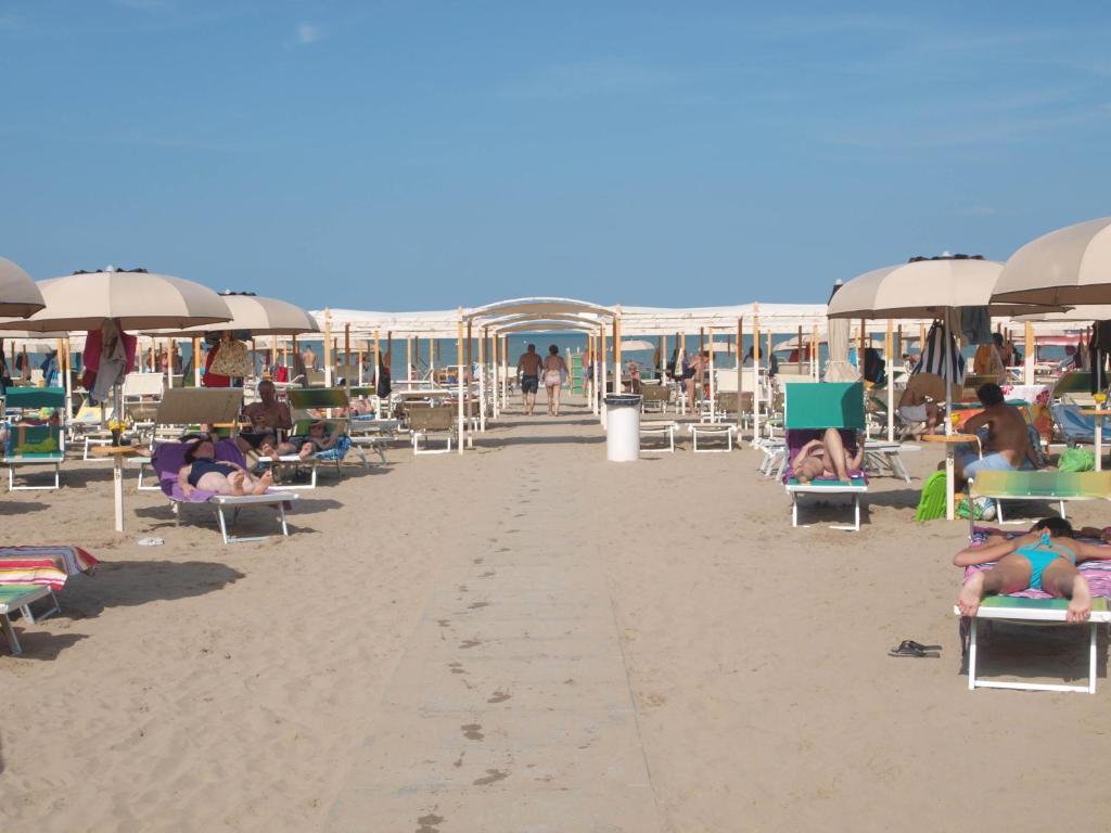 Residence Altomare Riccione Esterno foto